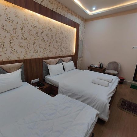 Hotel Mangal Murti Варанасі Екстер'єр фото