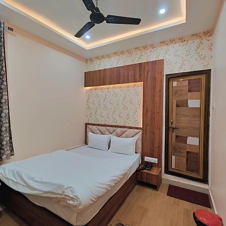 Hotel Mangal Murti Варанасі Екстер'єр фото