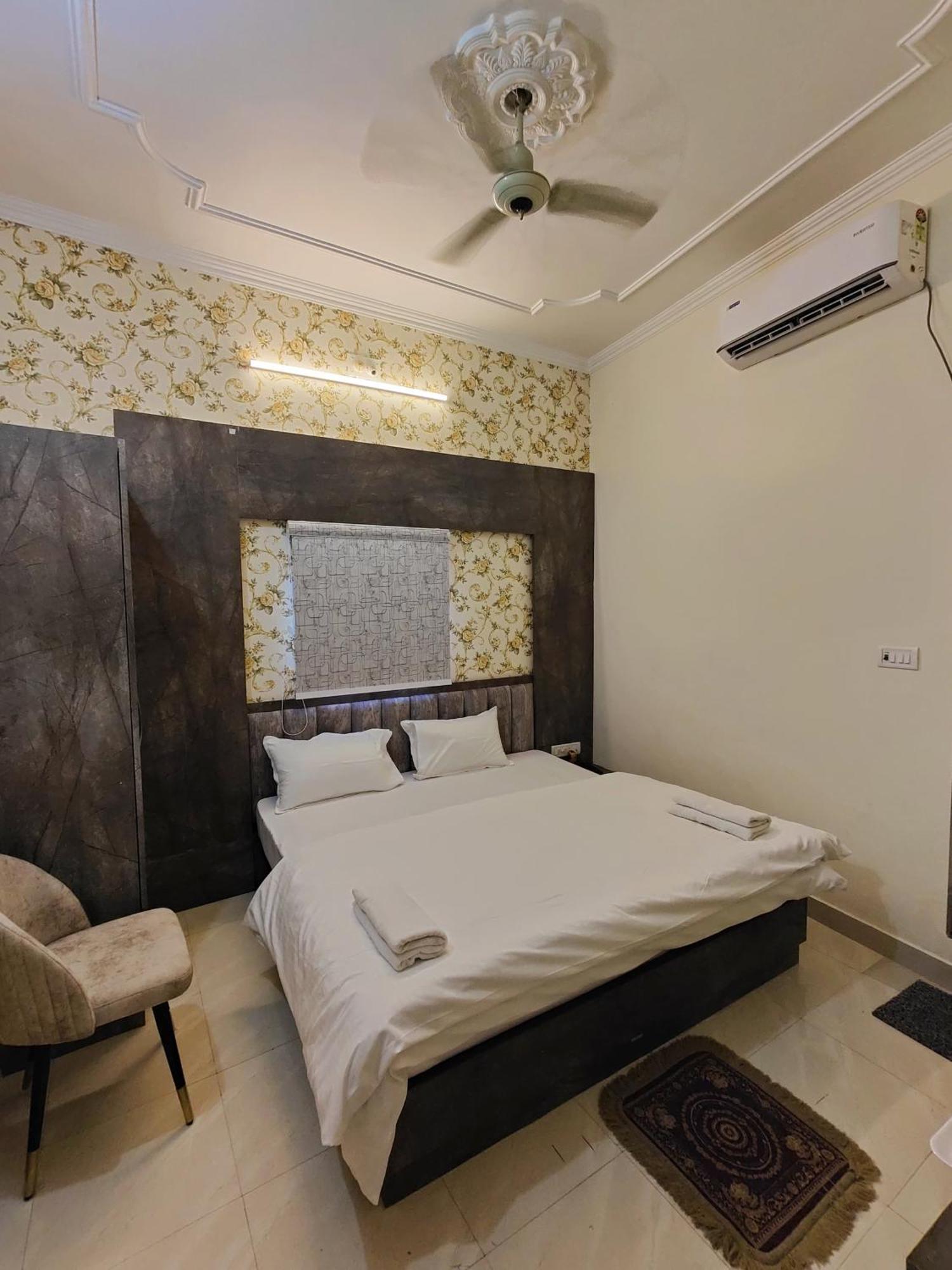 Hotel Mangal Murti Варанасі Екстер'єр фото